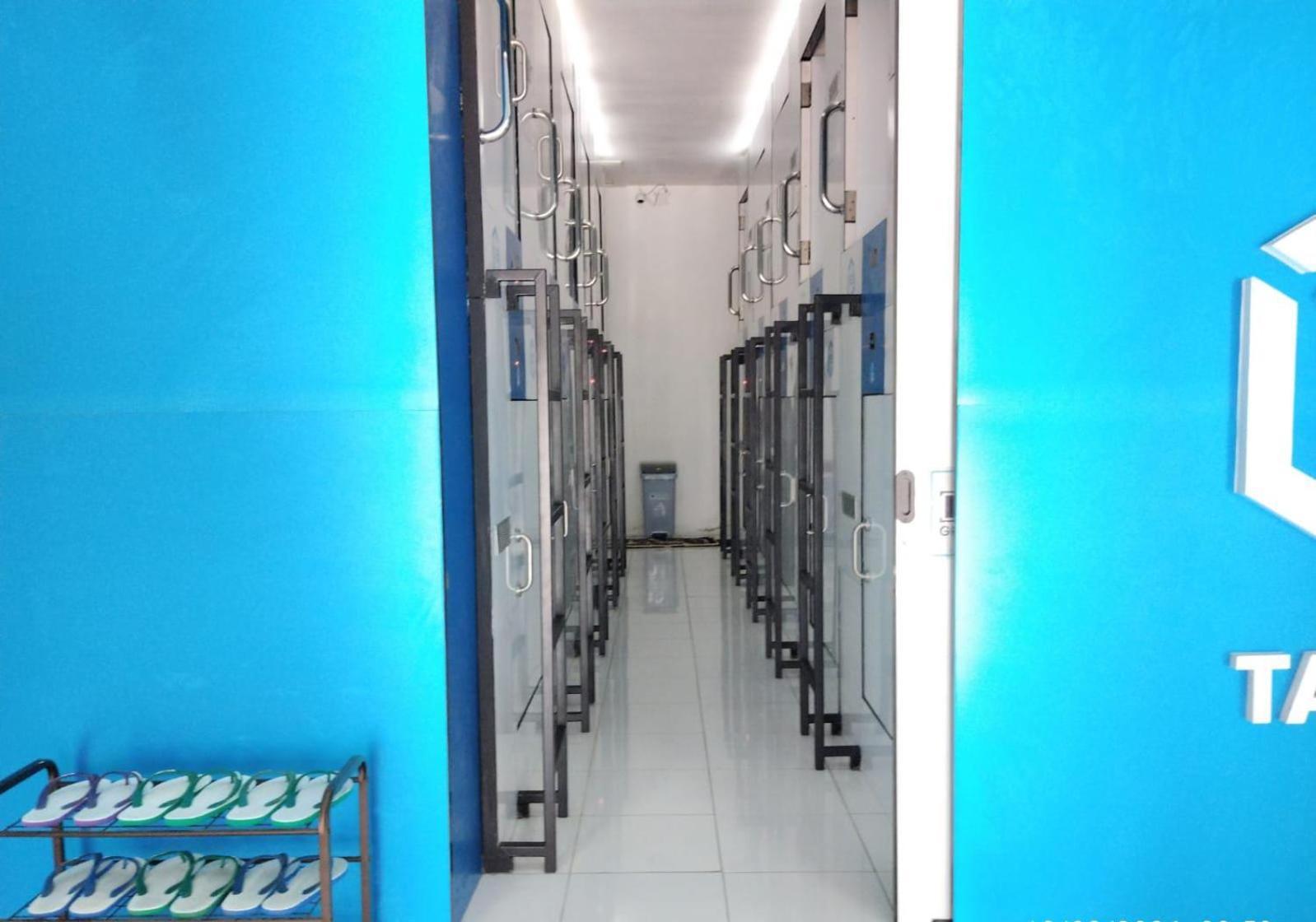 Tamu Capsule Hotel Kejayan Экстерьер фото